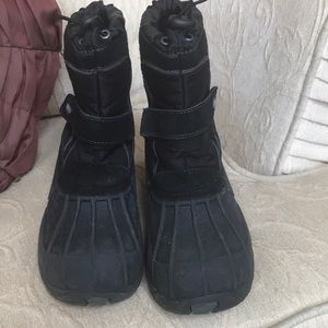 totes Shoes - Totes snow boots size 3 totes Shoes - Totes snow boots size 3